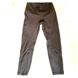 Black Mesh Lululemon Leggings Size 8